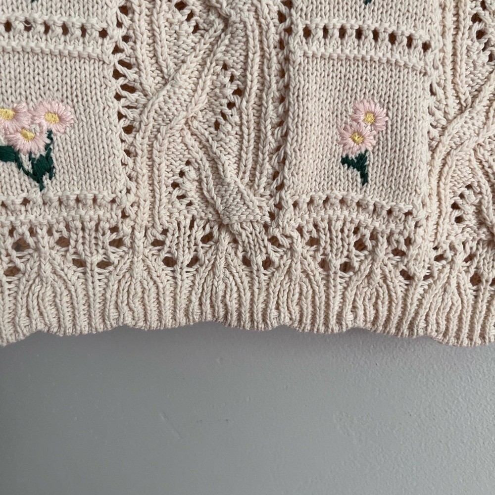 Zara Embroidery Floral Knit Scalloped Hem Vest - Picture 6 of 8
